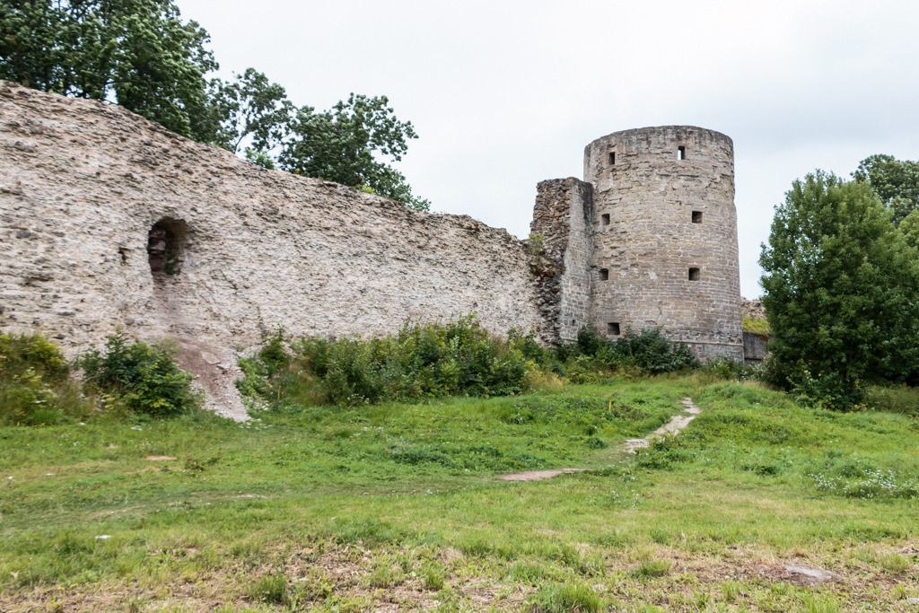 photo Koporye-16AUG2015-LoRes-0122_zpso8jaukay.jpg