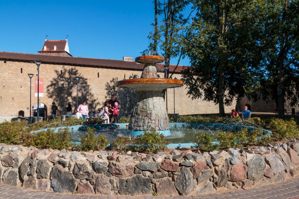 photo Narva-16AUG2015-LoRes-0006_zpsylqhozo2.jpg