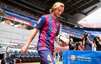 Barça present new signing Ivan Rakitic.