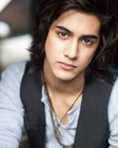 Beck Oliver Avan Jogia He's totally hot Alright he's also one of the 