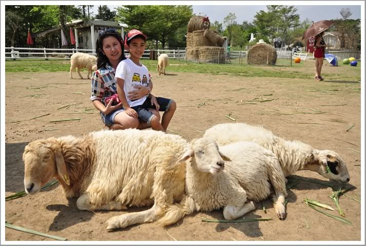 11 12 ก พ 55 เที่ยวสวนผึ้งกับเพื่อนๆ Villa Maroom