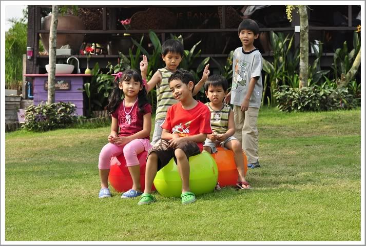 11 12 ก พ 55 เที่ยวสวนผึ้งกับเพื่อนๆ Villa Maroom