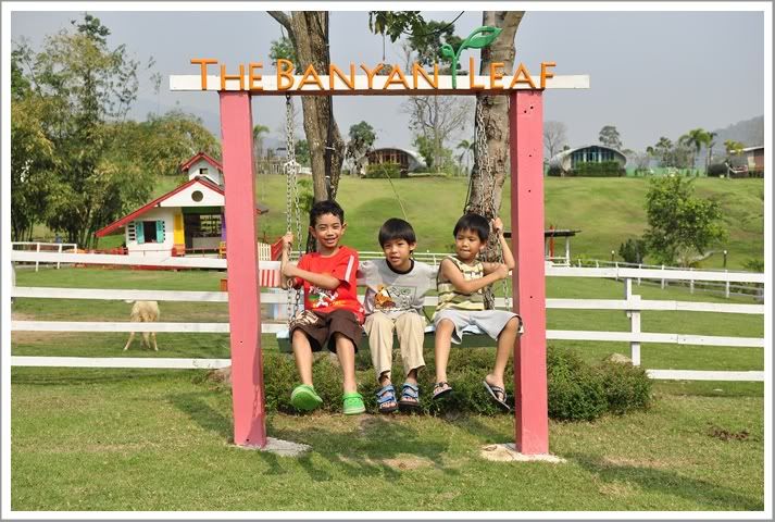 11 12 ก พ 55 เที่ยวสวนผึ้งกับเพื่อนๆ Villa Maroom