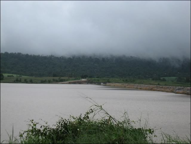 16 17 ต ค 53 เที่ยววังน้ำเขียว วันฝนตก