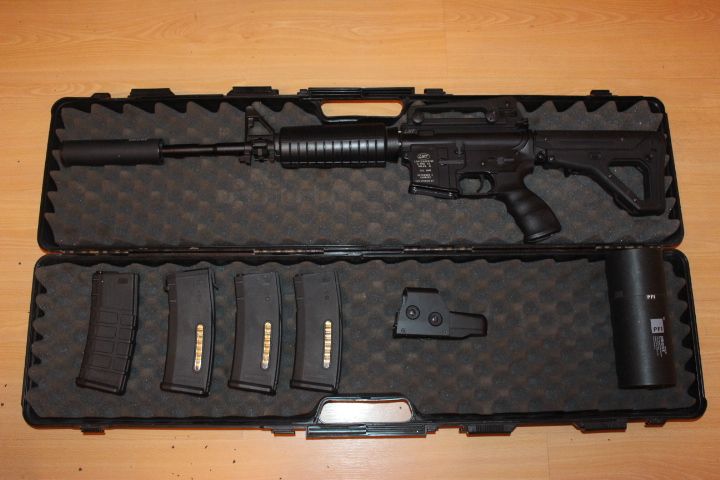 gunandcase_zpsbf8debda.jpg