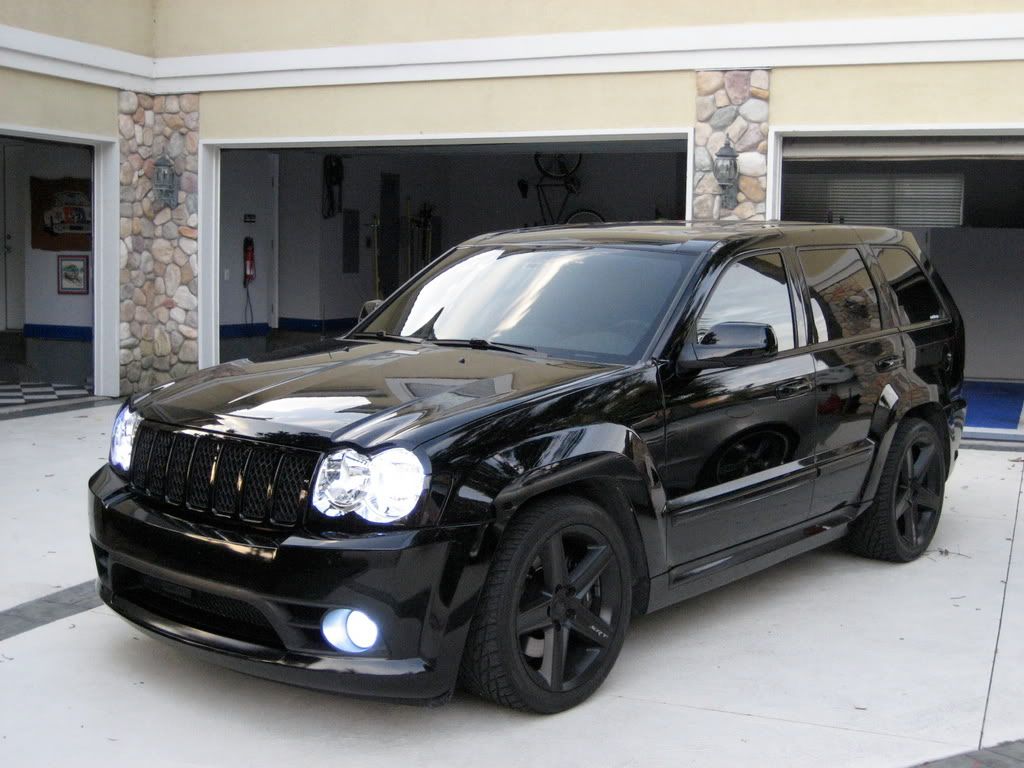 http://i745.photobucket.com/albums/xx99/ToxicWickedLust6/Jeep_SRT8s_124723_20080830.jpg