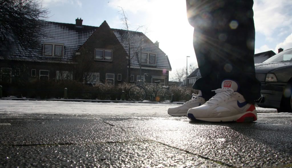 [img width=1024 height=591]http://i745.photobucket.com/albums/xx99/oldskoolpinda/Wivah/180OG.jpg[/img]